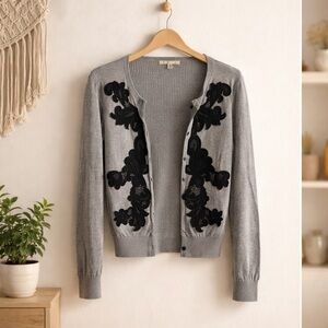 CAbi XS Gray Cardigan Sweater‎ • Black Lace Applique Cotton Cardigan